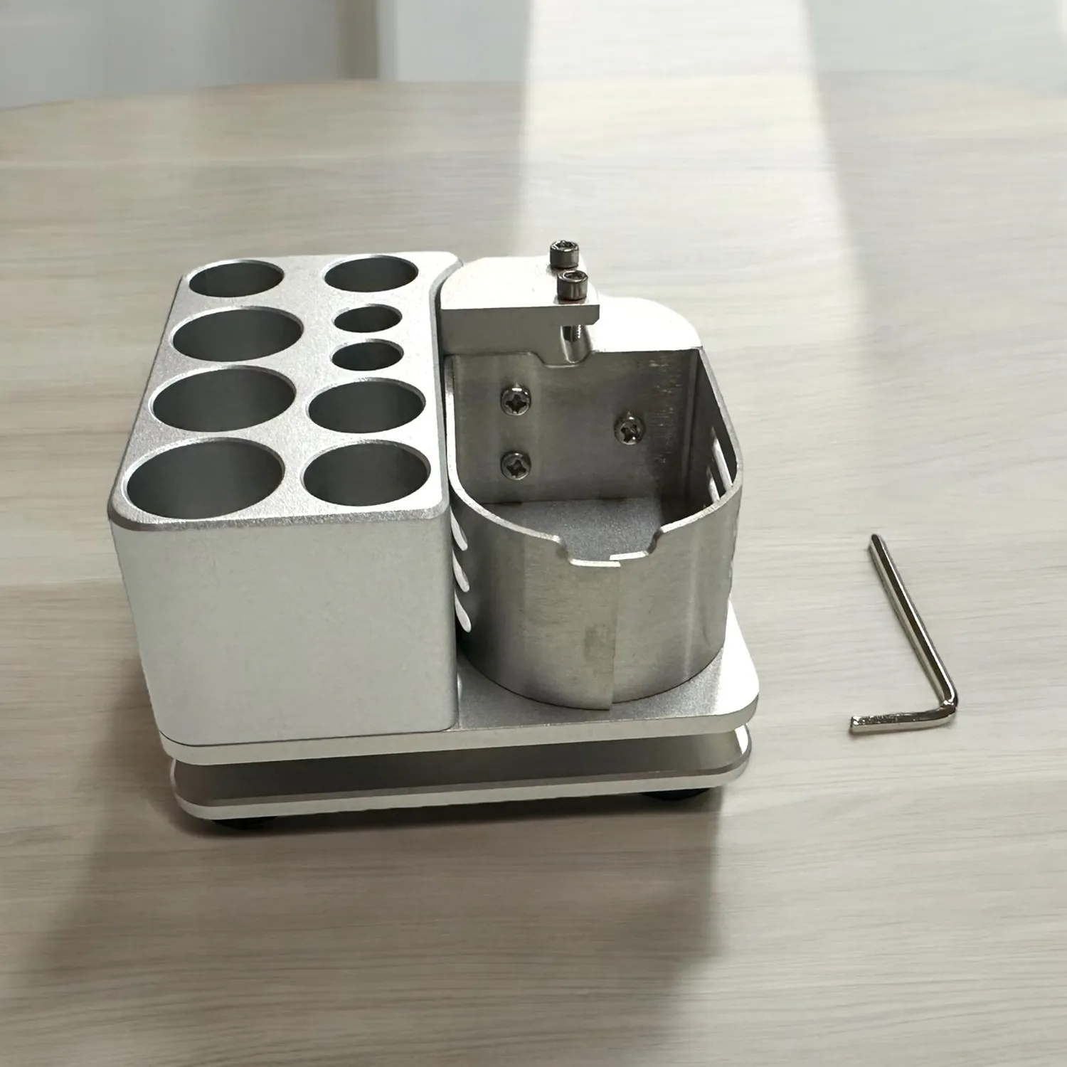 Divine Tribe Wireless dock station ruby twist houder zwaar