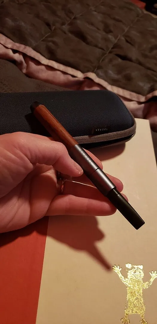 Vessel Craftsman vaporizer slate walnut hout