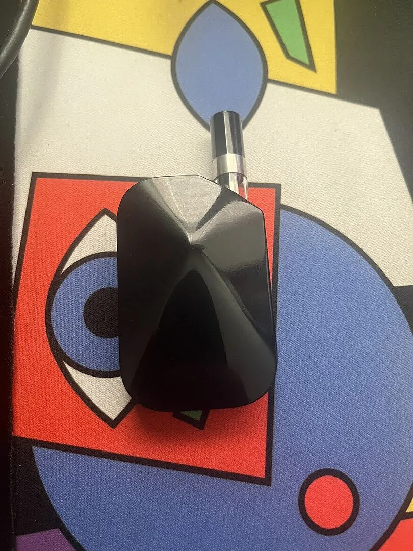 Vessel Compass Rise vaporizer Obsidian 510 staand