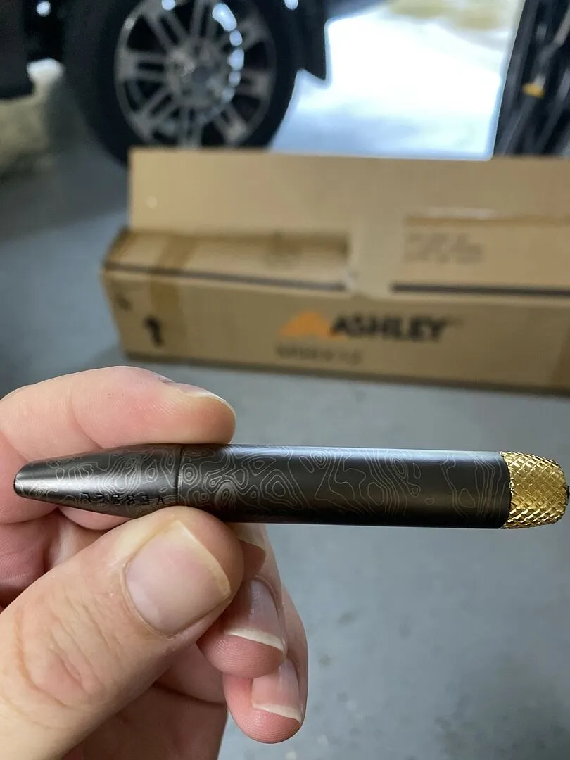 Vessel Helix one-hitter pijpje gunmetal