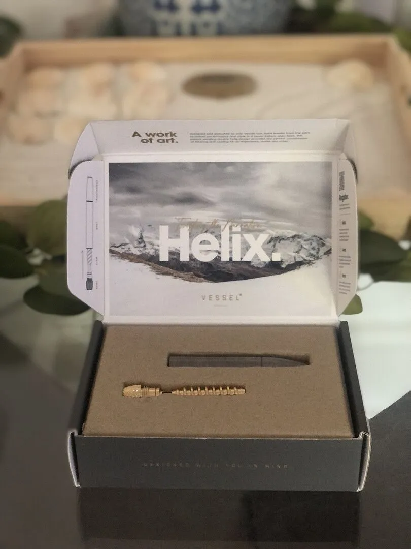 Vessel Helix one-hitter pijpje gunmetal