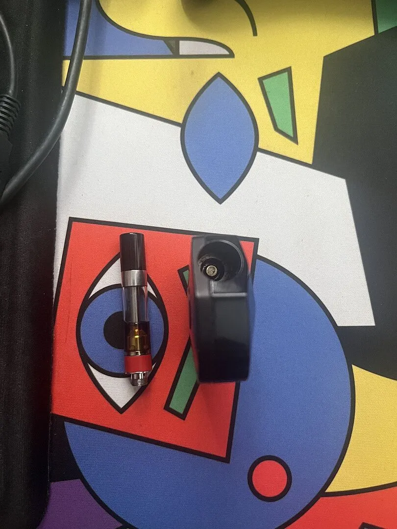 Vessel Compass Rise vaporizer Obsidian 510 staand