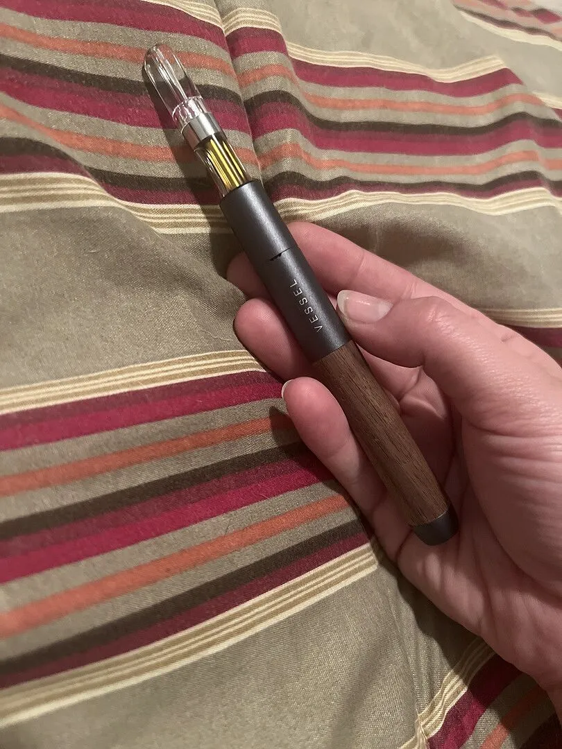 Vessel Craftsman vaporizer slate walnut hout