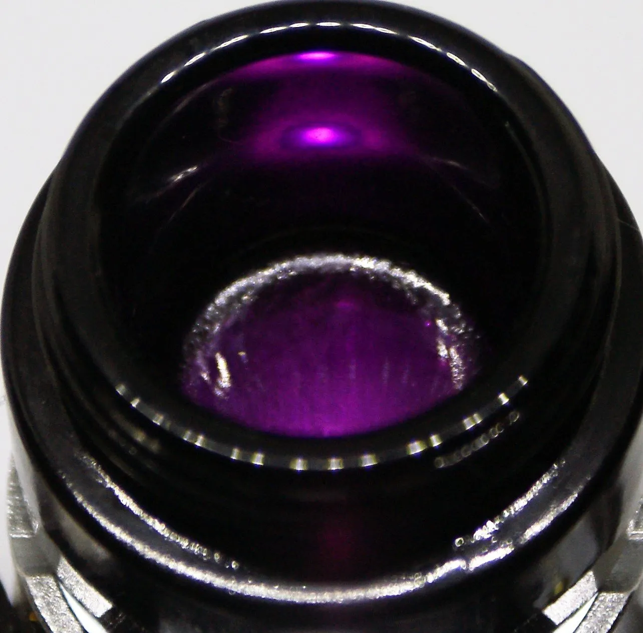 Divine Tribe UV glazen potje 5ml paarse dop luchtdicht